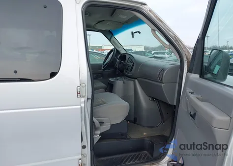 2005 Ford E-350 Super Duty Xl/Xlt из США, поврежденный, VIN 1FBSS31L85HB47161